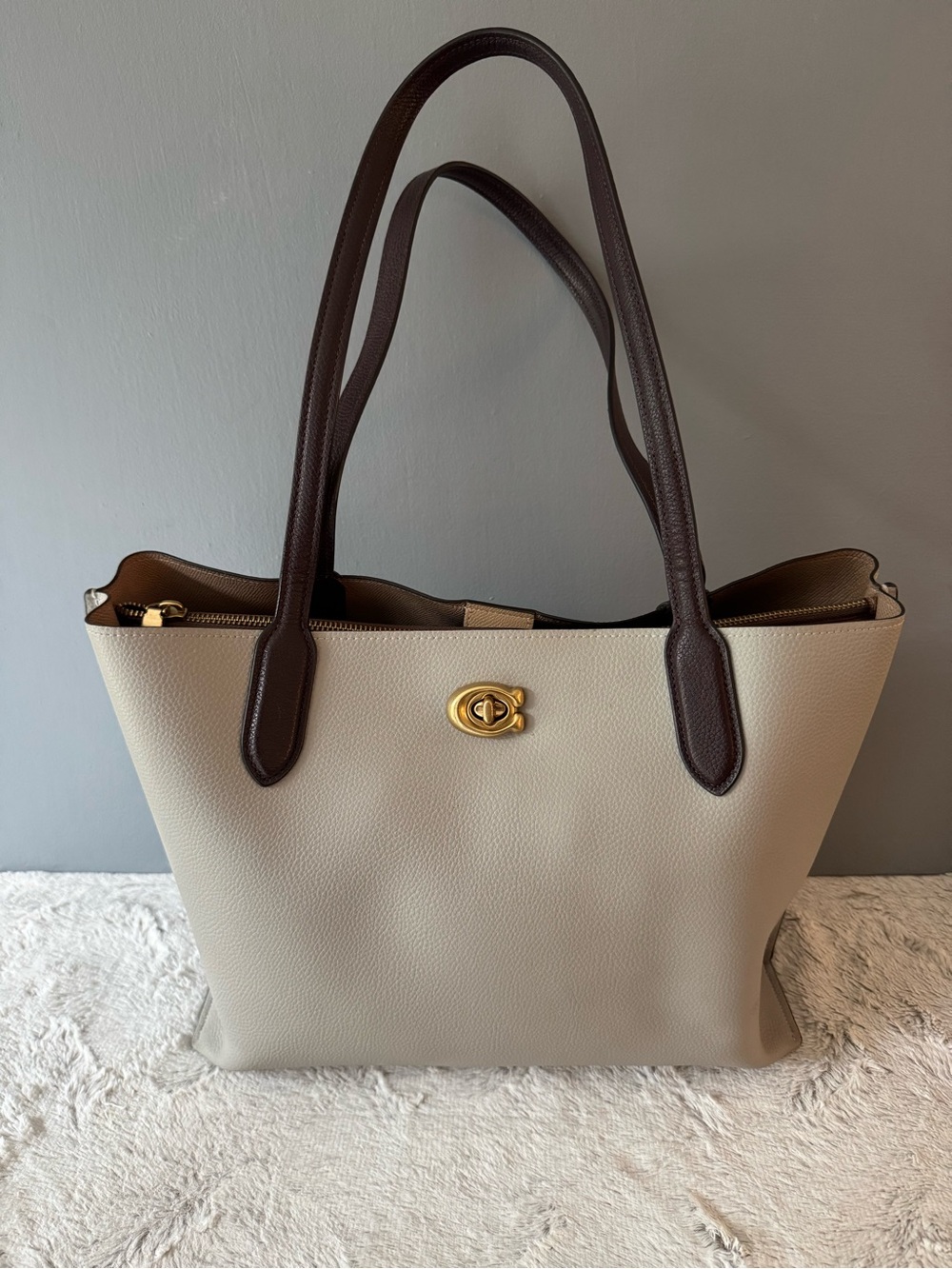 Coach Dove Gray and Dark Brown Two-Tone Willow Leather Tote with Gold Hardware - Picture 2 of 15